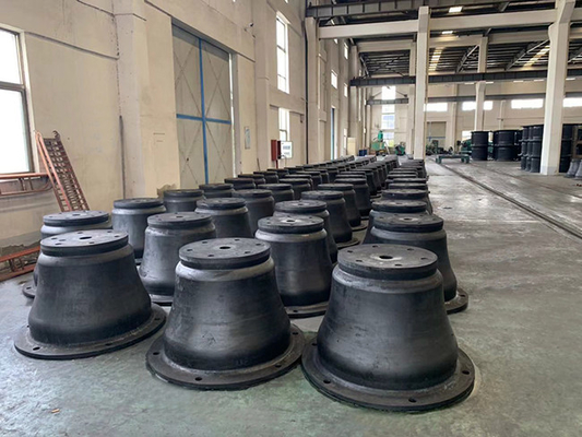 บริการ OEM กรวยท่าเทียบเรือยางกันกระแทก Heavy Duty Custom Molding