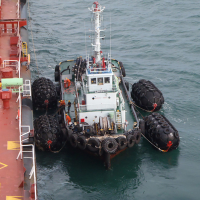 Black Yokohama Type Fender 80kPa 3.3*6.5M สำหรับการจอดเรือ STS Operations