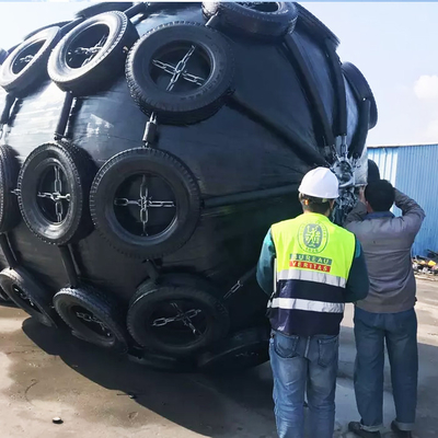 26 ชั้น 2.5M Yokohama Rubber Fender 50kPa Floating Dock Fenders