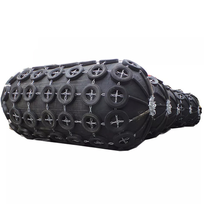 Black Yokohama Type Fender 80kPa 3.3*6.5M สำหรับการจอดเรือ STS Operations