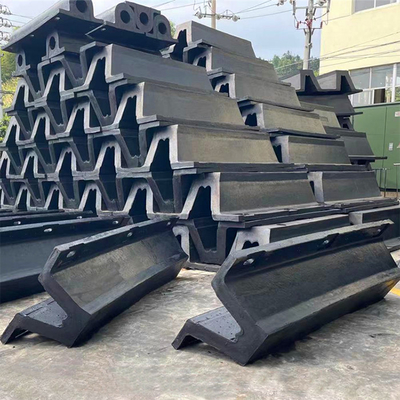 PIAC2002 V Type Rubber Dock Fender ทนทานต่อการฉีกขาด