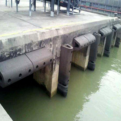 กันชนชนิด D ทนความร้อน PINC2002 ยางสีดำสำหรับบัฟเฟอร์ท่าเรือเรือ