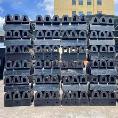 กำหนดเอง Heavy Duty D Type Fenders PINC2002 300H Hollow D สำหรับ Marine Dock Ship