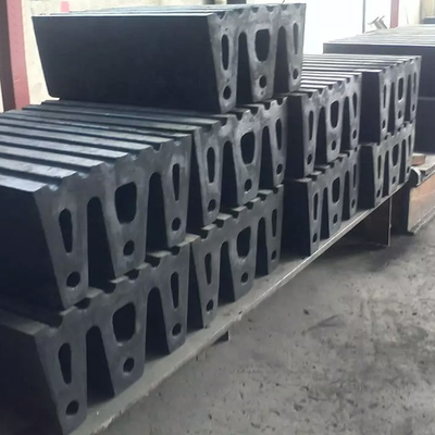 Heavy Duty Tug Boat Fenders ความยืดหยุ่นด้านความปลอดภัยสำหรับ Berthing