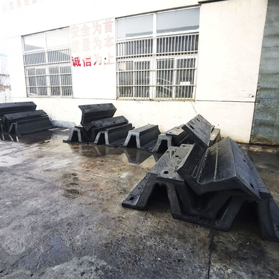 Marine Protection OEM Dock ยางกันกระแทก V Type Arch Pianc 2002