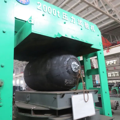 จัดส่งไปยังเรือ Molding Fender Pneumatic Boat Dock ลอยตัวพร้อมยางเครื่องบิน