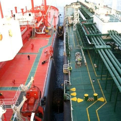 ทรงกระบอก Iso17357 Dock ยางกันกระแทกสีดำ 80kpa Marine Dock Bumpers
