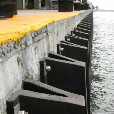 Harga Marine V Type Fender กันชนท่าเทียบเรือยางธรรมชาติ