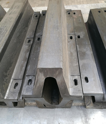 Marine V Type Fender Rubber ความยาวที่กำหนดเองสำหรับการป้องกันเรือและเรือ