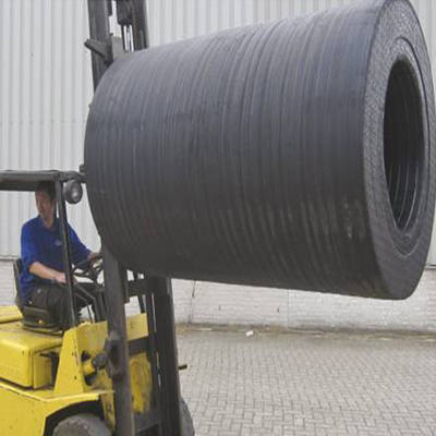 ความปลอดภัยทางทะเล สายพานบินยางยางทรงกระบอก OEM ของธรรมชาติ สําหรับการป้องกันเรือ