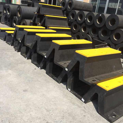 75 Shore A OEM ยาง Dock Fender ประเภท V สําหรับเรือ