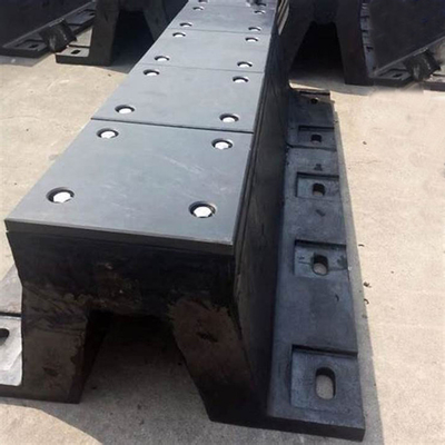 3500mm ความยาว Dock Fender Bumper แบบ V ออกแบบ OEM