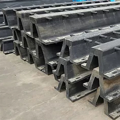 รูปทรง V Dock Fenders รุ่นเรือ การประมวลผลบริการป้องกัน