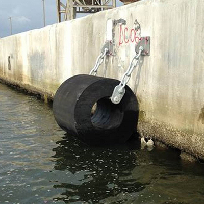 เครื่องลอยยางทรงกระบอก และยางบัมเปอร์สําหรับเรือ