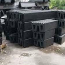 การบํารุงรักษาที่ต่ําตึงเรือ Fenders Dock Fenders Custom Fenders ทนทานต่อการกัดกร่อน