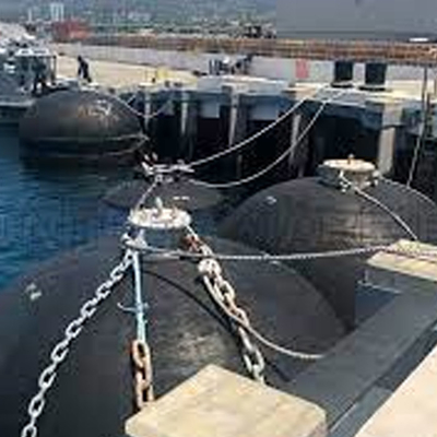 4.5*12.0M การดําเนินการในเรือดําน้ํา Fenders ใต้น้ําอุปกรณ์ดึงกระแทก