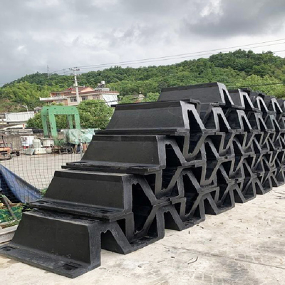 Super Arch Marine Rubber Type V Fender และ Dock Bumper สําหรับโรงเรือ