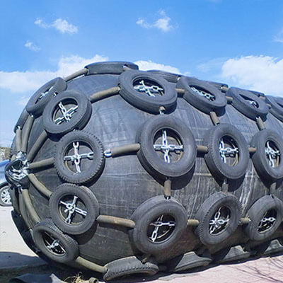Jumbo Fender With ให้ความสะดวกในการวางเรือและลดเสียงเสียงในระหว่างการชน