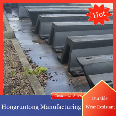 ประเภท V Dock Bumper ความทนทานแรงต่อแรงกระแทก ความทนทานยาวนาน การติดตั้งง่าย