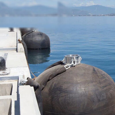 การออกแบบที่ทนทานต่อการกัดกร่อน ปลาเรือ Fender ความจุสูง การติดตั้งง่าย