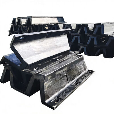 V Dock Fender ความดึงดูดแรงกระแทกสูง ความต้านทานการบดอัดที่ดีมาก อายุการใช้งานยาว