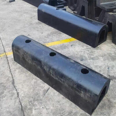 Ship Rubber Fender Low Reaction Force Heavy Duty Durable UV Protected